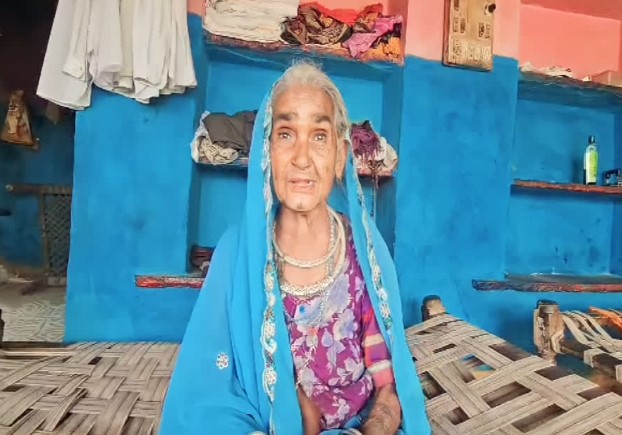 telugu-telangana-bharat-madhya-pradesh-old-woman-announced-to-transfer-her-25-acres-of-her-asset-to-pm-modi