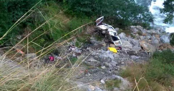 Uttarakhand-Nine-passengers-killed-after-mini-bus-falls-into-gorge-in-Uttarkashi