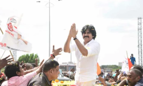 You have no right to hit.. Pawan Kalyan has filed a complaint against Anjuyadav to SP