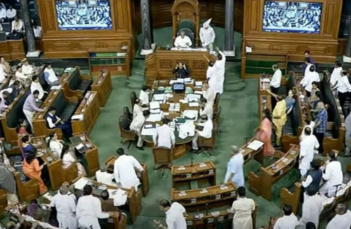 congress and brs file no trust motion against government in loksabha