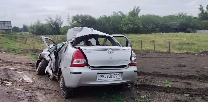 sangareddy-district-sadashivpet-road-accident-car-driver-dead