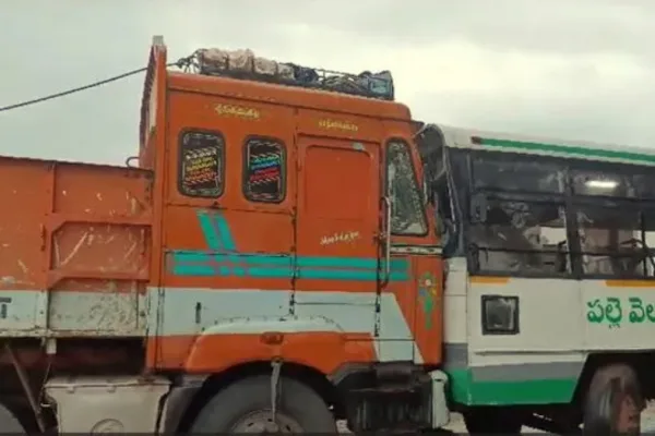 passengers injured after lorry hits rtc bus near koyyalagudem eluru district