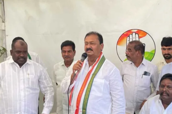 Shabbir Ali said that KCR committed robbery before he came to Kamareddy