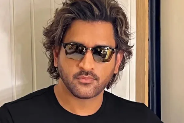 MS Dhoni New Hair Style